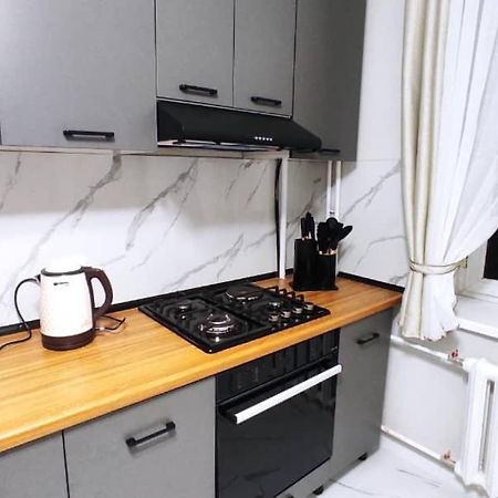 Apartment In Street Toktogula 77 Biszkek Zewnętrze zdjęcie