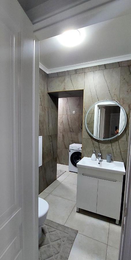 Apartment In Street Toktogula 77 Biszkek Zewnętrze zdjęcie